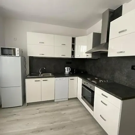 公寓 Apartman Ve Valticich